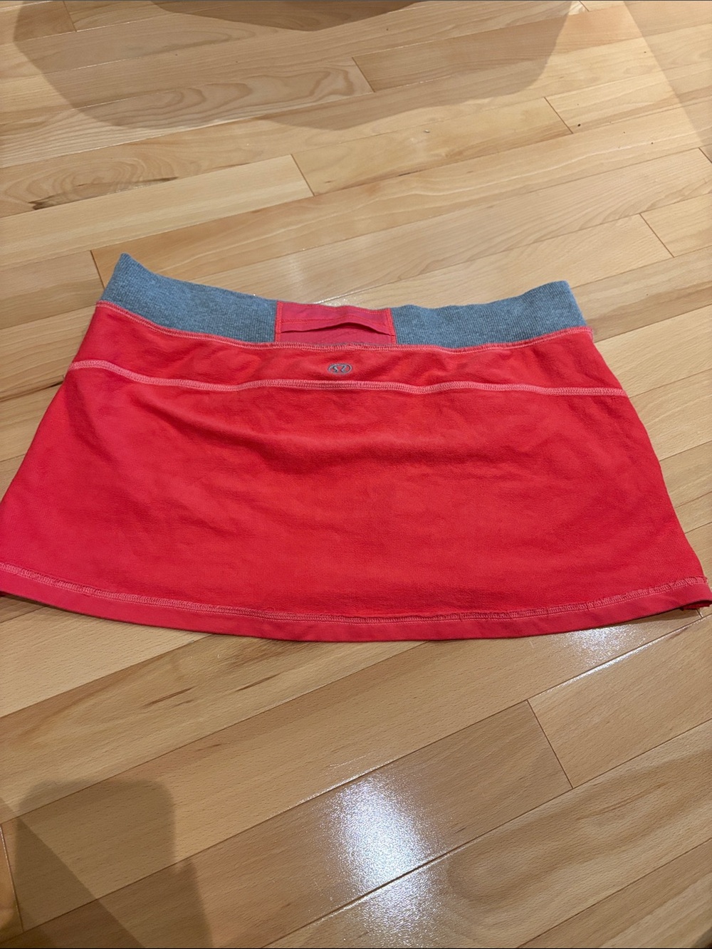 Lululemon Athletica Coral Pink Terry Mini Skirt with Gray Waistband - size 8 - Picture 16 of 16